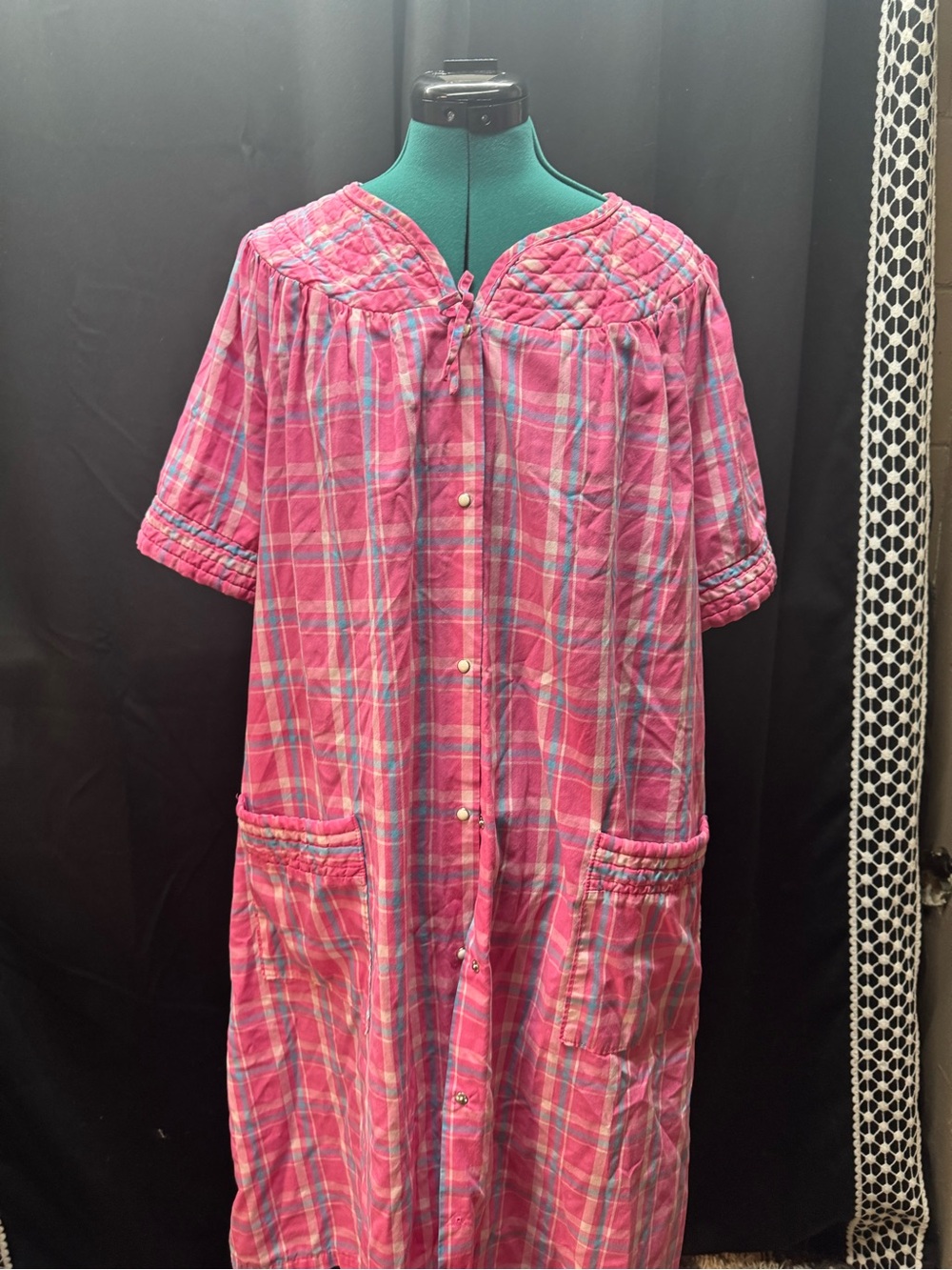 Pink Plaid Button-Front Housecoat